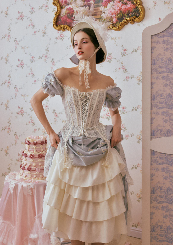 Expert Tips for Wearing Corsets Comfortably from LaceMade
